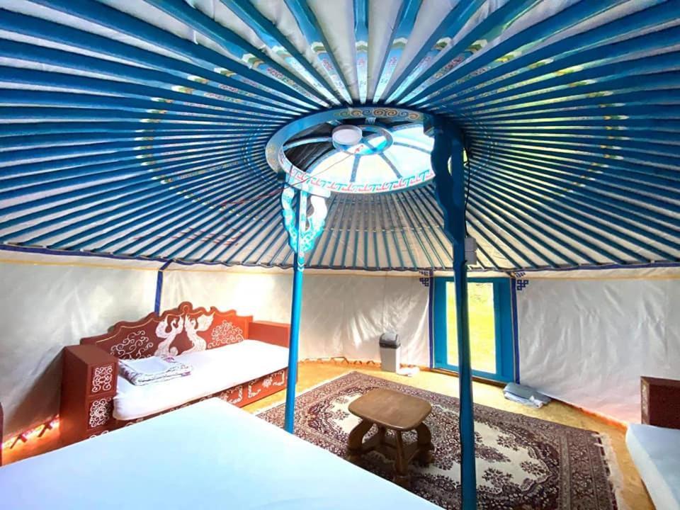 Mongolian Yurt Camp Hotel Cesky Sternberk Luaran gambar